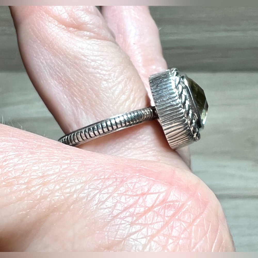Designer Judith Ripka Sterling Silver Pale Green Prasiolite Ring, Size 7.5 - Picture 12 of 13